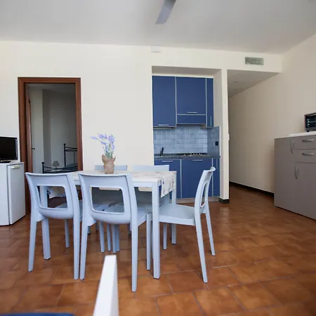 מלון דירות Rta Marina 3*